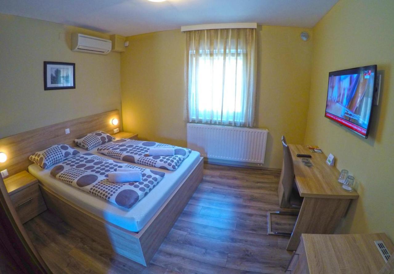 Apartments And Rooms Rea Sveti Martin Na Muri Εξωτερικό φωτογραφία