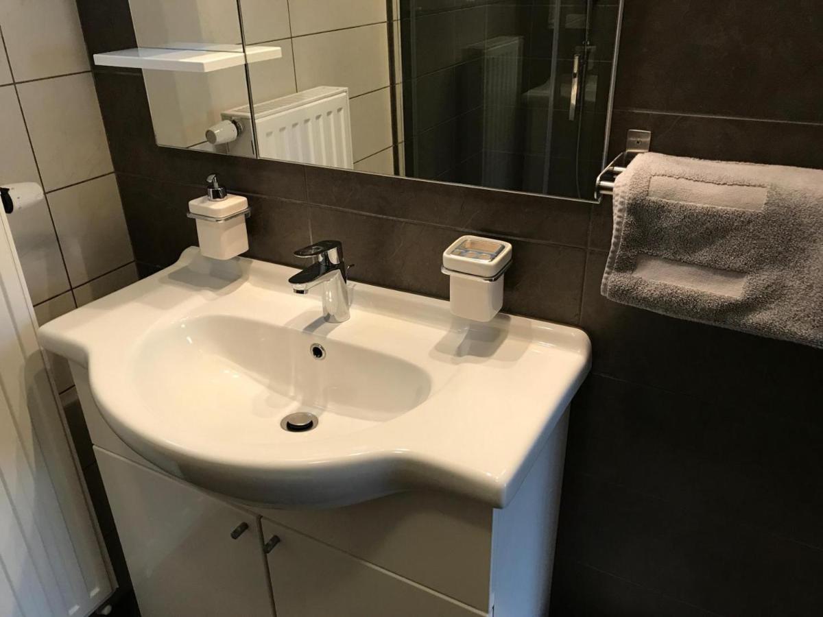 Apartments And Rooms Rea Sveti Martin Na Muri Εξωτερικό φωτογραφία