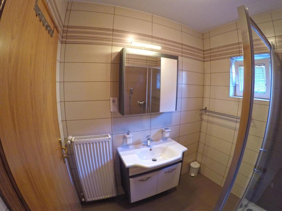 Apartments And Rooms Rea Sveti Martin Na Muri Εξωτερικό φωτογραφία